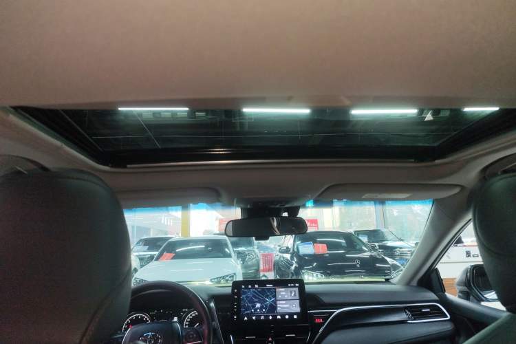 Used Toyota Camry 2023 2.0G Luxury Edition