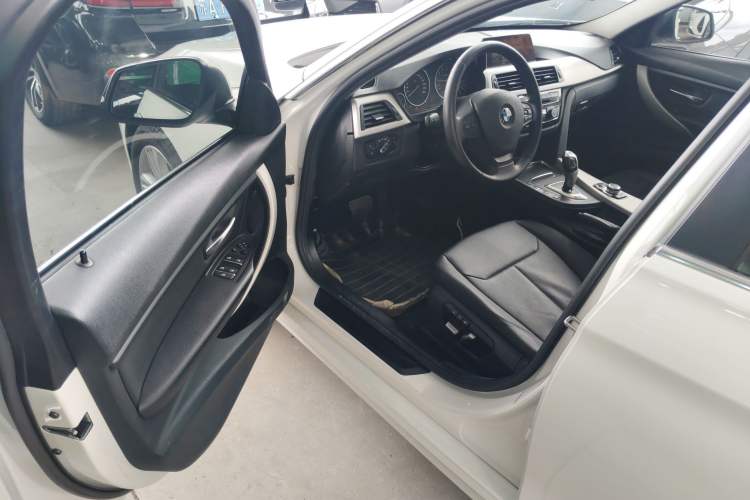 Used BMW 3 Series 2016 320Li Fashion Model
