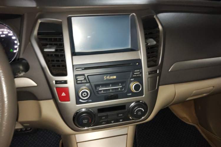 Used Dongfeng Aeolus A60 2012 1.6L Automatic Prestige Edition
