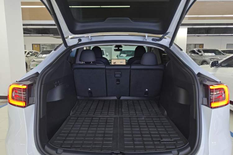 Used Tesla Model Y 2022 Rear-Wheel-Drive Version
