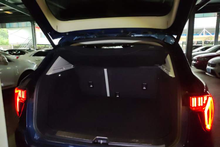 Used Lynk & Co 01 2017 2.0T Two-Wheel Drive Zhaopu Version
