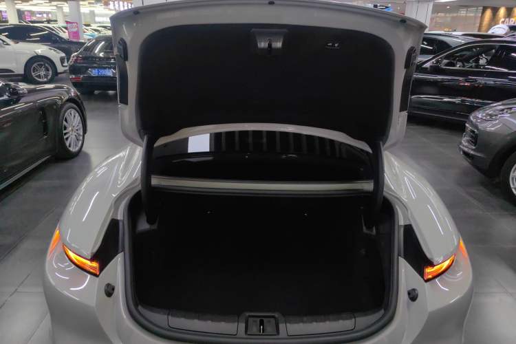 Used Porsche Taycan 2022-Year Updated Taycan