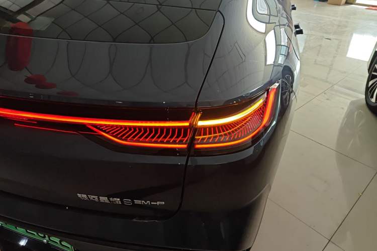 Used  Galaxy 8 2025 130km EM-P Exploration Edition