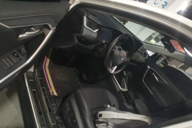 Used Toyota Wildlander 2023 2.0L CVT Two-Wheel Drive Luxury PLUS Edition
