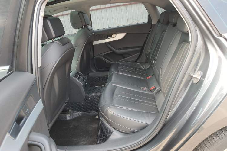 Used Audi A4L 2023 40 TFSI Fashion Dynamic Model
