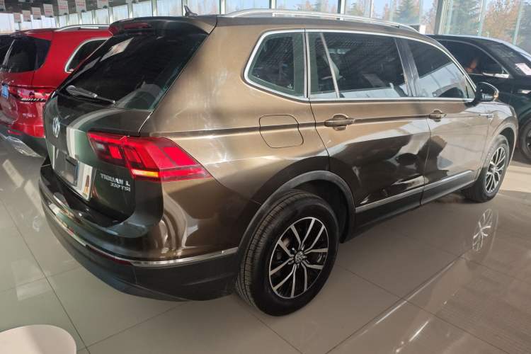 Used Volkswagen Tiguan L 2017 330TSI Automatic Two-Wheel Drive Luxury Edition
