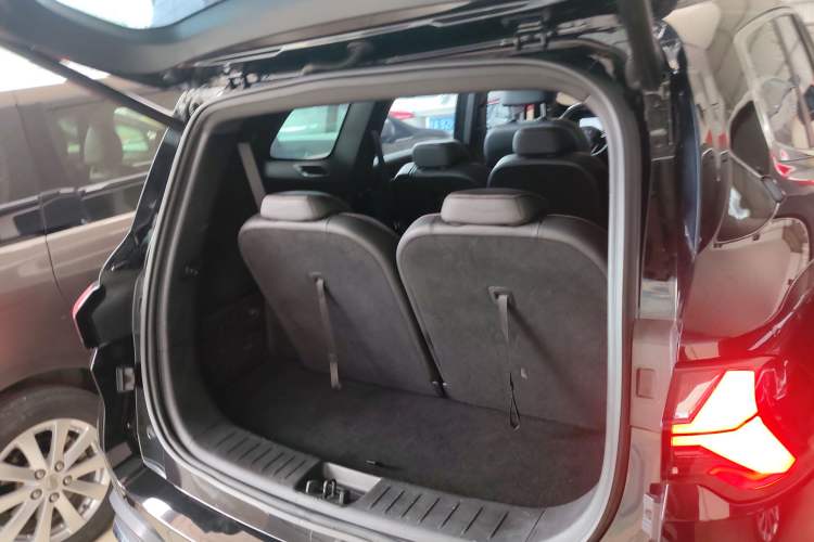 Used Geely Auto Haoyue L 2023 2.0T DCT Prestige Edition
