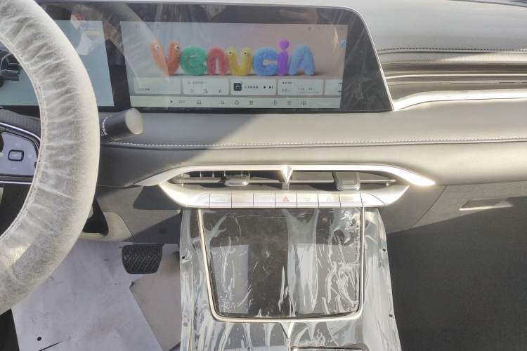 Used Venucia V DD-i 2025 Orca 150km Joyful Journey Edition
