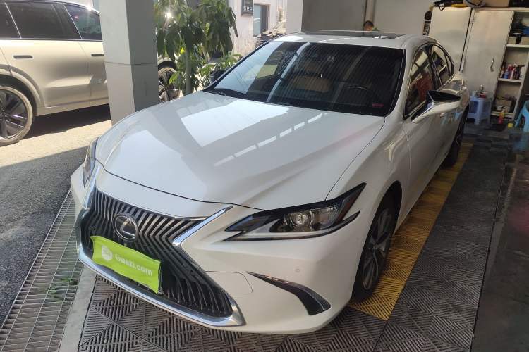 Used Lexus ES 2020 200 Excellence Edition
