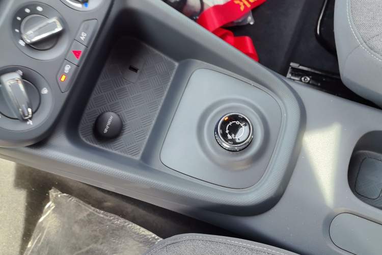 Used Wuling Hongguang New Energy 2024 All-Electric Model 300KM Standard Version