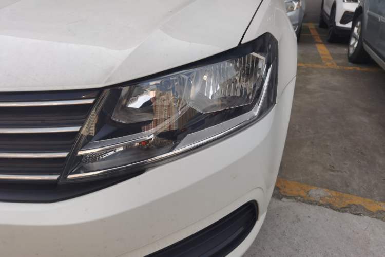 Used Volkswagen Lavida 2015 1.6L Automatic Fashion Edition
