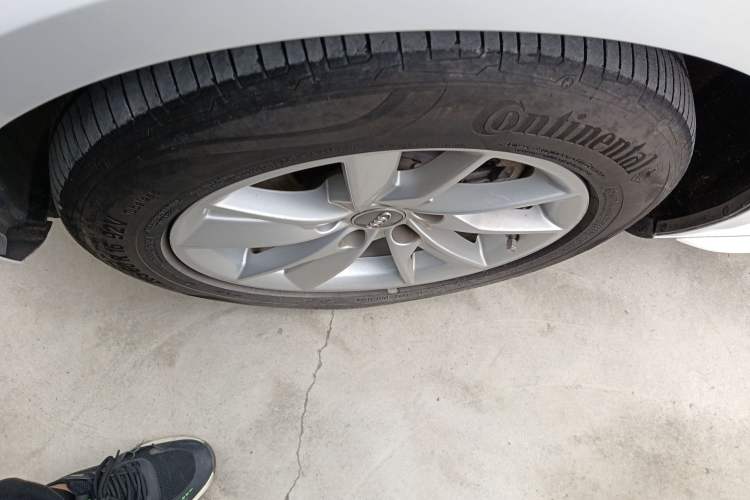 Used Audi A4L 2017 40 TFSI Ambition Edition
