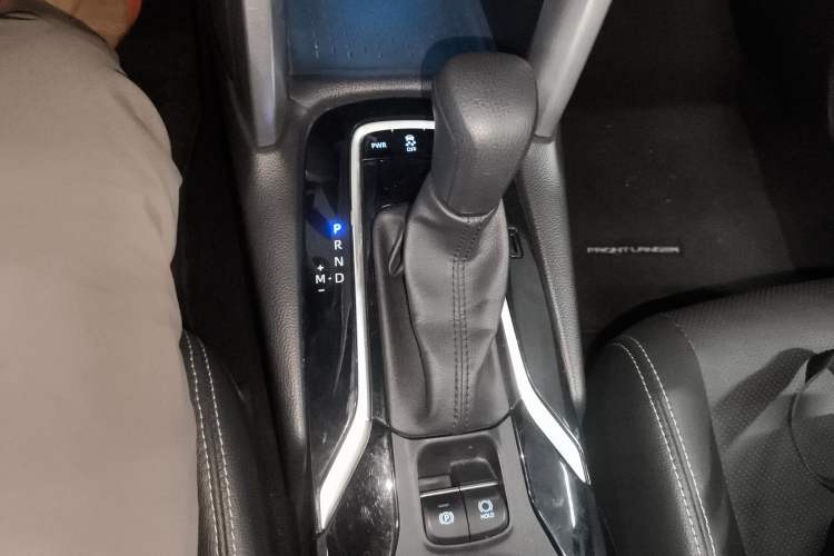 Used Toyota FRONTLANDER 2022 2.0L CVT Luxury PLUS Edition
