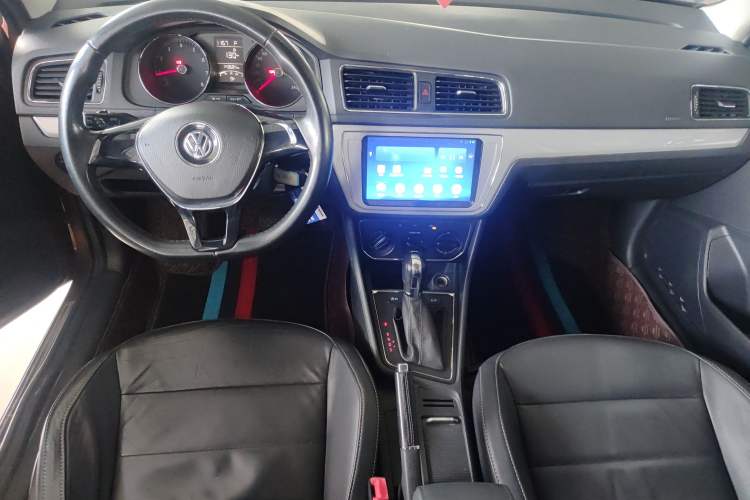 Used Volkswagen Gran Lavida 2015 230TSI DSG Comfort Edition
