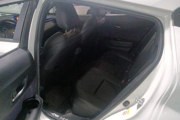 Used Toyota IZOA 2018 2.0L Yichi Edition China V Standard
