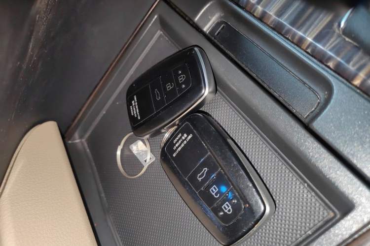 Used Toyota Camry 2019 2.0G Luxury Edition China VI Standard
