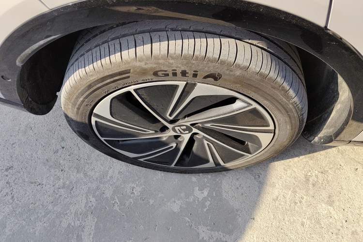 Used  R7 2024 Advanced Edition
