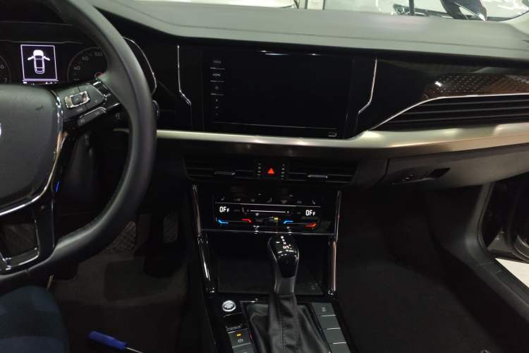 Used Volkswagen Passat 2020 330TSI Elite Edition China VI
