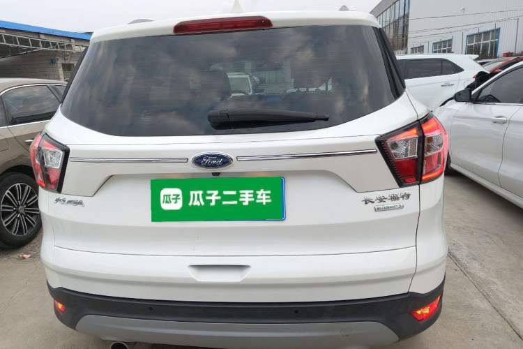 Used Ford Kuga 2018 EcoBoost 180 Two-Wheel-Drive Platinum Edition
