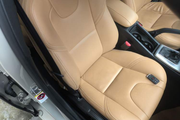 Used Volvo V40 2017 T3 Zhiya Edition