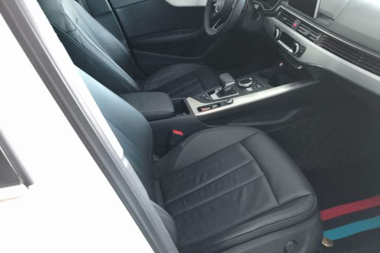 Used Audi A4L 2018 30th Anniversary Edition 40 TFSI Fashion Model