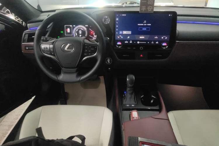 Used Lexus ES 2025 300h Deluxe Edition