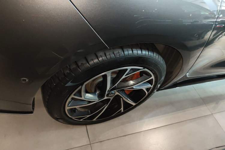 Used  L7 2022 Dynamic Model
