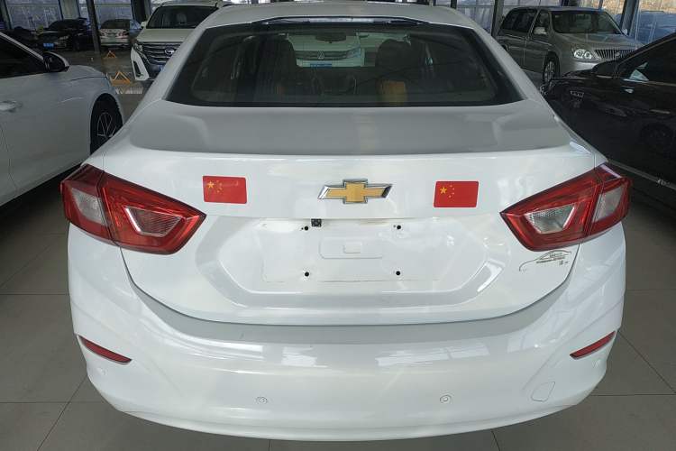 Used Chevrolet Cruze 2017 1.5L Automatic Pioneer Sunroof Edition