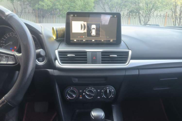 Used Mazda Mazda 3 Axela 2017 Sedan 1.5L Automatic Comfort Model Emission Standard China V
