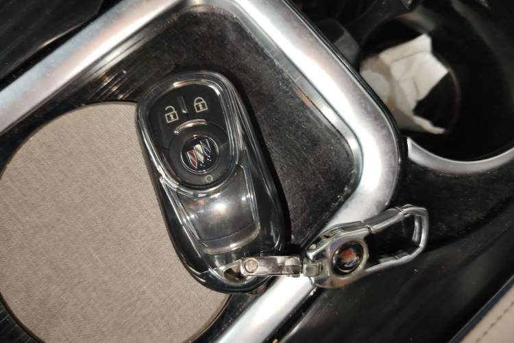 Used Buick GL8 2021 Land Cruiser Executive Class 652T Comfort Model
