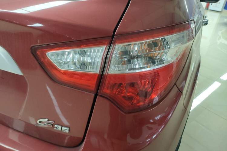 Used Changan CS35 2015 1.6L Automatic Prestige Model China IV Standard
