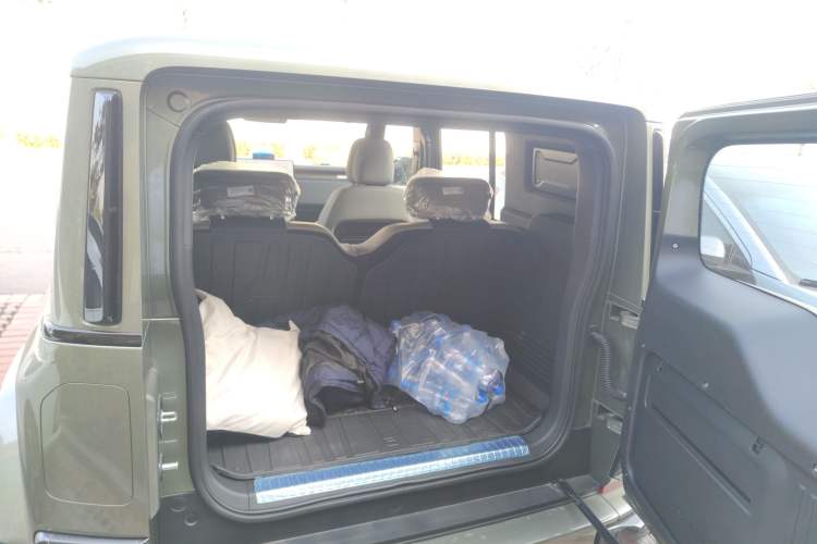 Used  V23 2025 501 Four-Wheel Drive Intelligent Driving Version
