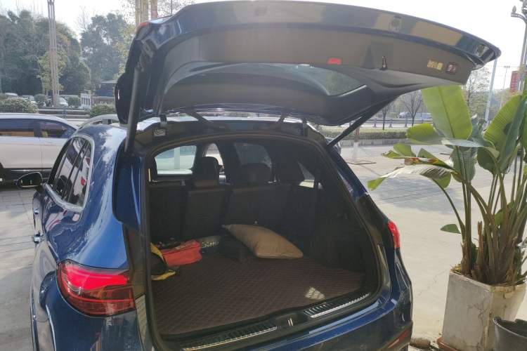 Used Mercedes-Benz GLC 2023 GLC 300 L 4MATIC Dynamic 7-Seater
