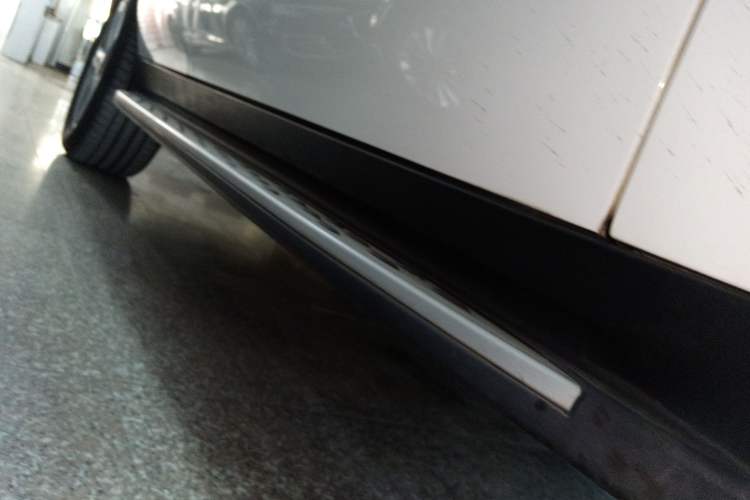 Used Mercedes-Benz M-Class 2014 ML 320 4MATIC
