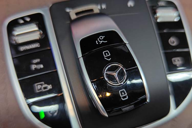 Used Mercedes-Benz E-Class 2021 Restyled E 300 L Luxury Edition
