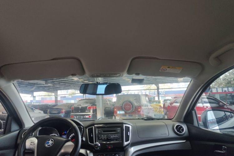 Used Venucia T70 2015 2.0L CVT Smart Choice Edition