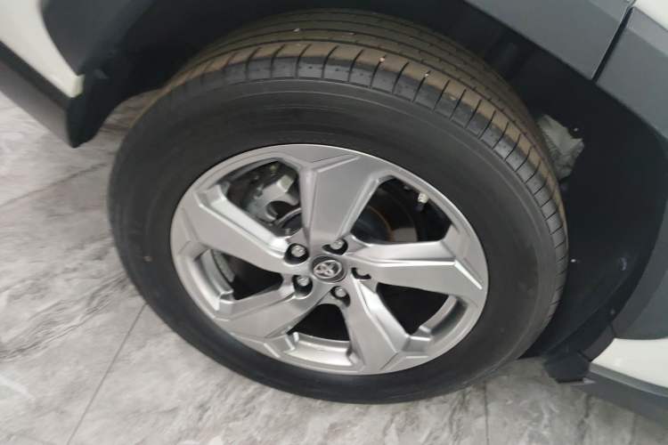 Used Toyota RAV4 2022 2.0L CVT Two-Wheel Drive Fashion Plus Edition
