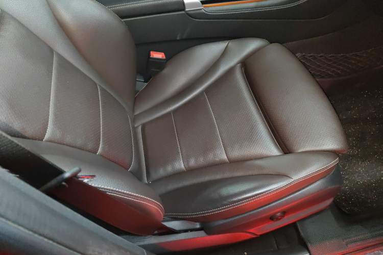 Used Mercedes-Benz GLC 2019 GLC 260 L 4MATIC Dynamic Model