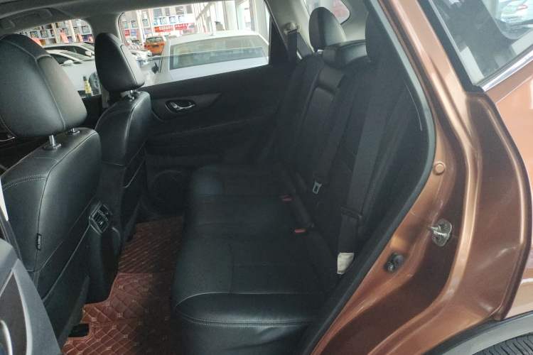 Used Nissan X-Trail 2014 2.0L CVT Comfort Edition 2WD
