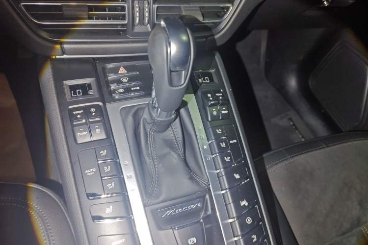 Used Porsche Macan 2021 Macan 2.0T
