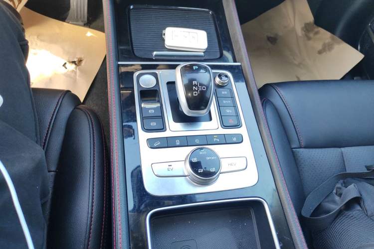 Used BYD Tang New Energy 2018 DM 2.0T All-Wheel Drive Smart Connectivity Luxury Model 7 Seats China V Emission Standard