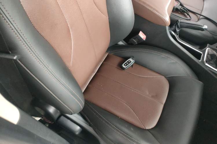 Used Geely Auto Emgrand 2017 Hatchback RS Million Edition 1.5L Manual Upward Version
