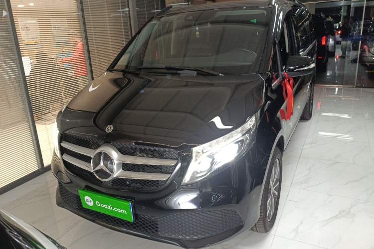 Used Mercedes-Benz V-Class 2021 V 260 Avantgarde Edition