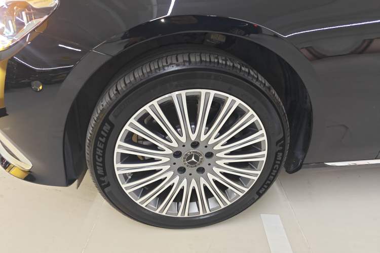 Used Mercedes-Benz E-Class 2023 Updated E 300 L Luxury Edition
