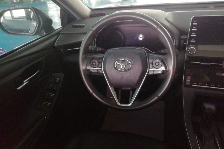 Used Toyota Avalon 2019 Dual-Engine 2.5L Luxury Edition China VI Standard
