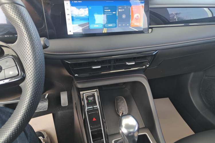 Used Roewe i5 2023 1.5L CVT Luxury Edition
