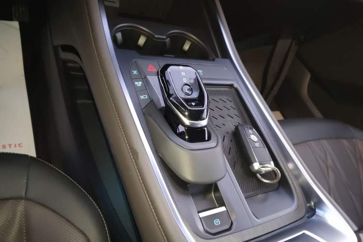 Used Ford Edge 2025 Ford Explorer L 2.0T EcoBoost E-Hybrid Four-Wheel-Drive 7-Seater Supreme Model