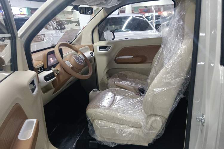 Used Wuling Hongguang MINIEV 2024 3rd Generation 215km Youth Edition
