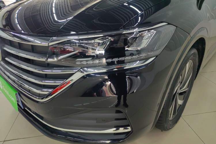 Used Volkswagen Viloran 2024 380TSI Luxury Edition
