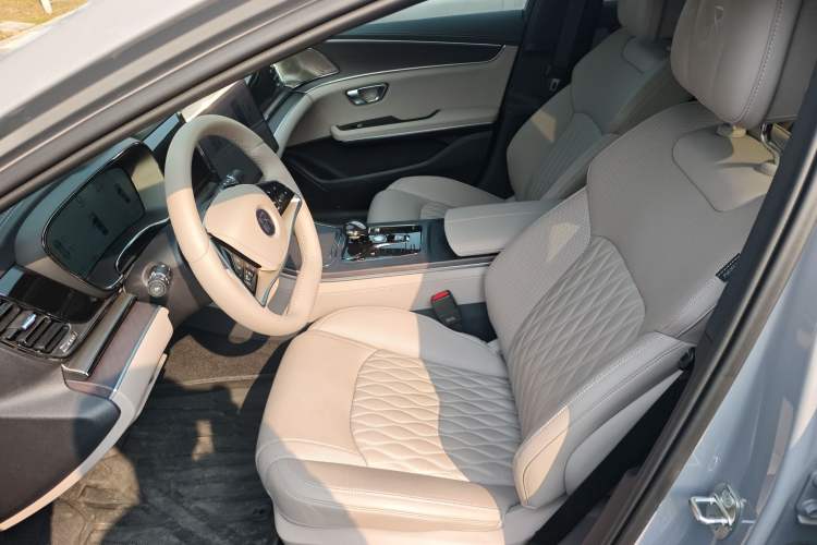 Used BYD Han 2025 EV with 701 km of Laser Radar-Enabled Intelligent Driving